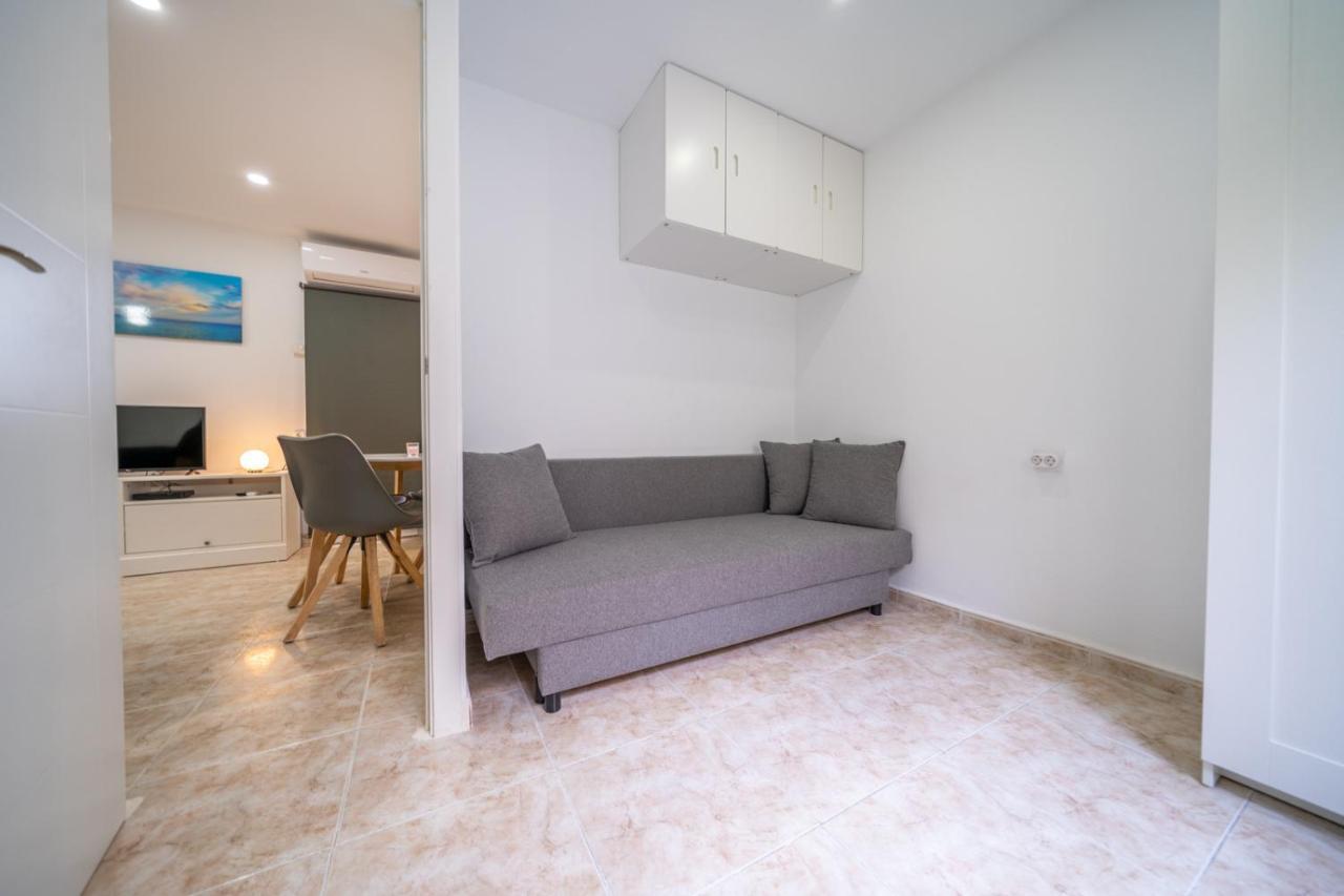 OS HomeHolidaysRentals Chiara - Costa Brava Blanes Exterior foto